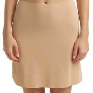 Commando Classic Half Slip Shapewear Skirt: Beige Nude Size M/L